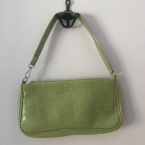 Minibag sage green baguette bag shoulder bag. Sac à main vert petit sac